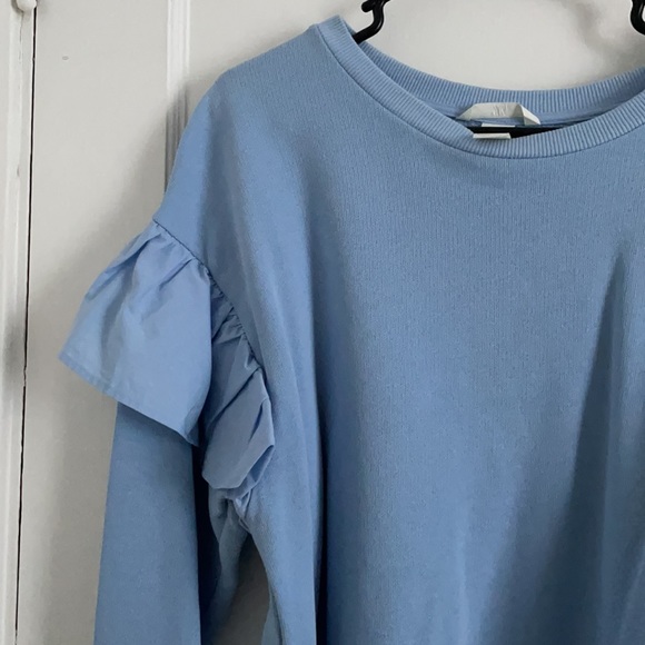 H&M Flutter Sleeve Sweatshirt - Picture 3 of 3
